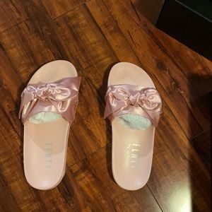 Puma fenty slides